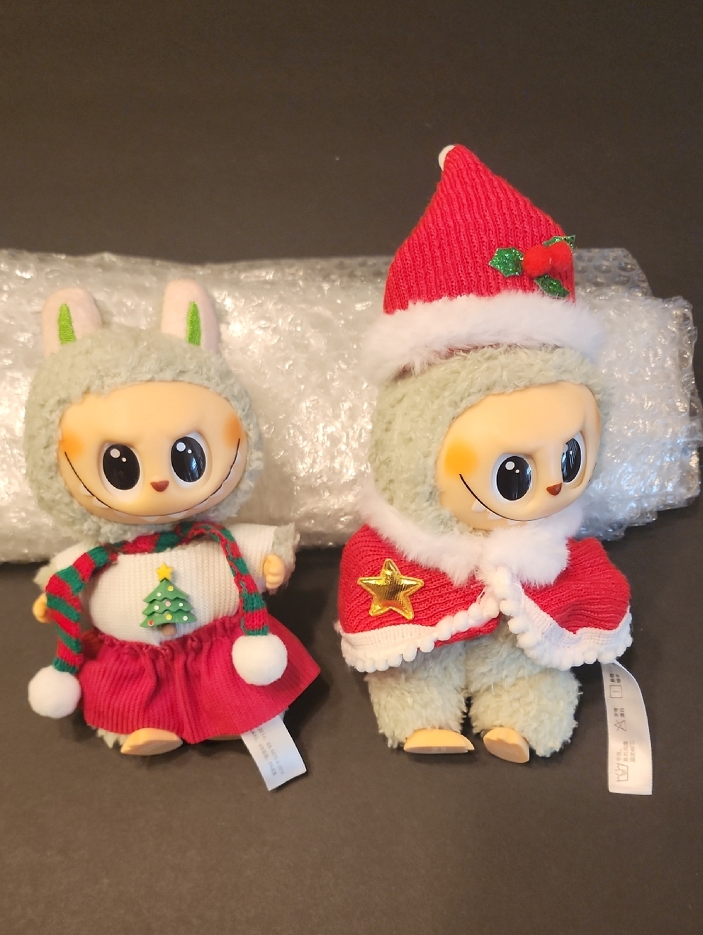 New In Box, 1 Set, The Monsters Fall Wild Plush Vinyl Dolls/Pendants - Green/Red